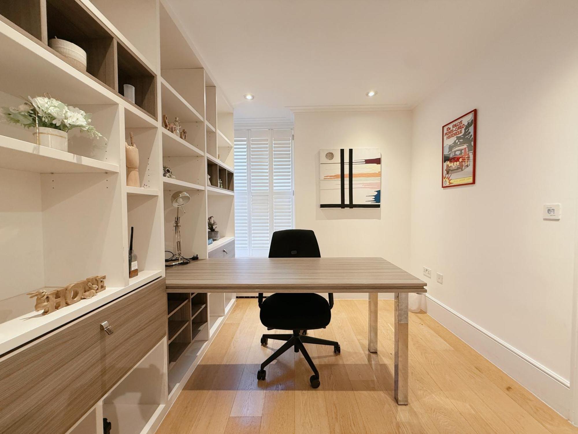 Luxury 3brs Home, Spacious And Cozy In Victoria